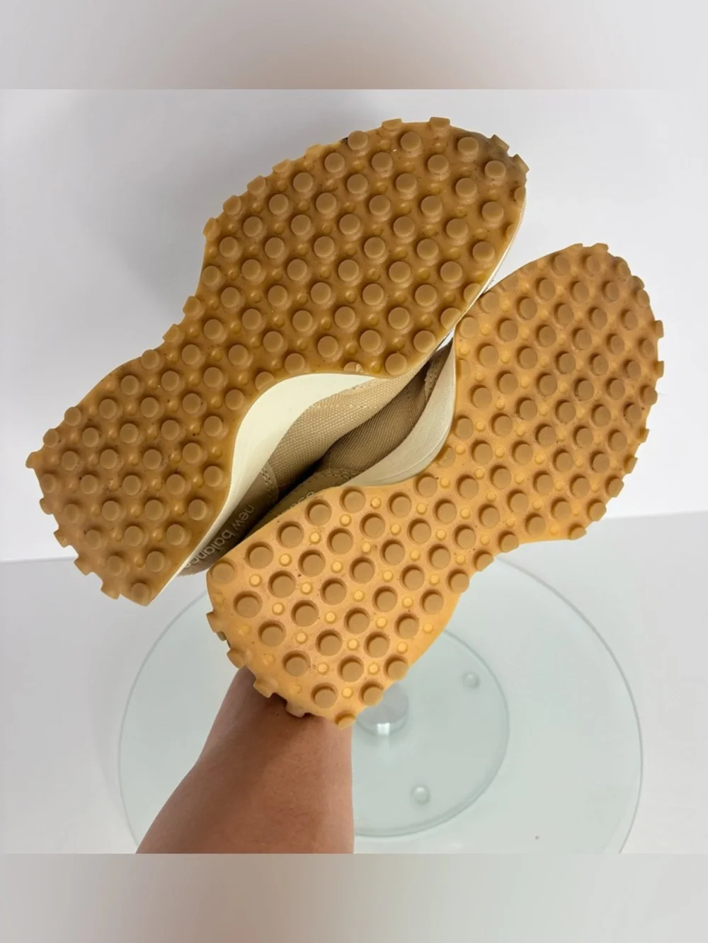 New Balance 327 Sneakers Women’s Size 6 Beige Leopard Print Retro Running - Picture 9 of 10